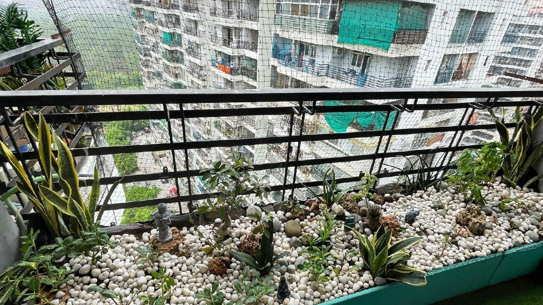Residential balcony protected with netting